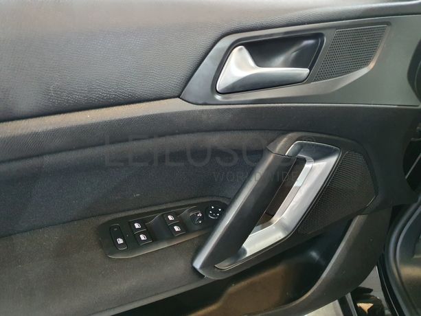 Peugeot 308 · Ano 2015