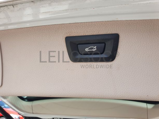 BMW 320D · Ano 2015