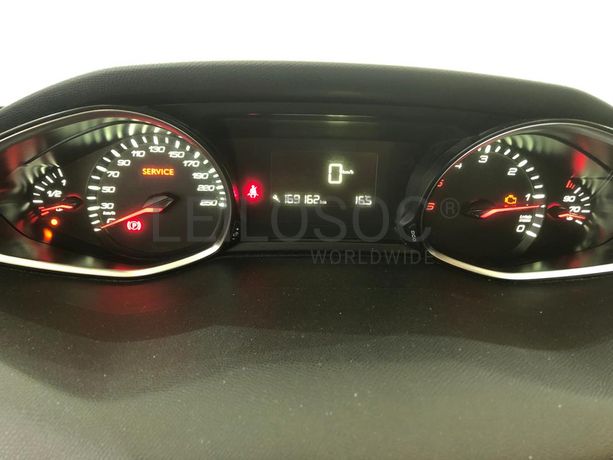 Peugeot 308 · Ano 2017