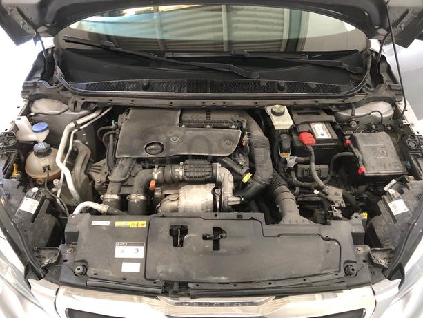 Peugeot 308 · Ano 2017