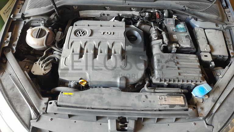 Volkswagen Golf TDI · Ano 2016
