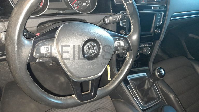 Volkswagen Golf TDI · Ano 2016