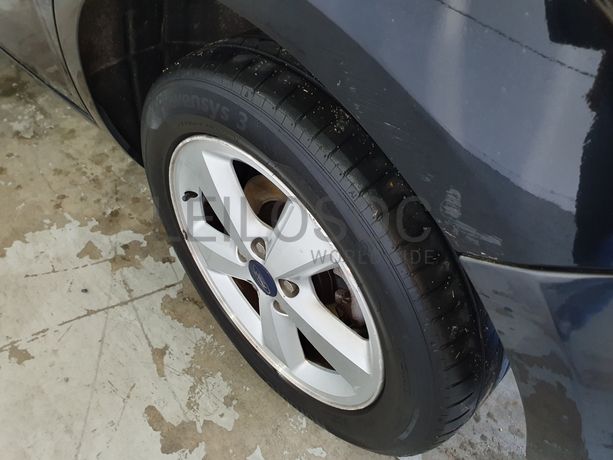 Ford Focus · Ano 2005