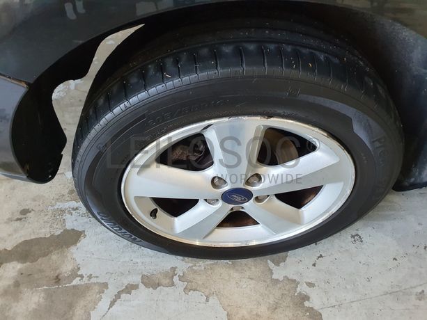 Ford Focus · Ano 2005