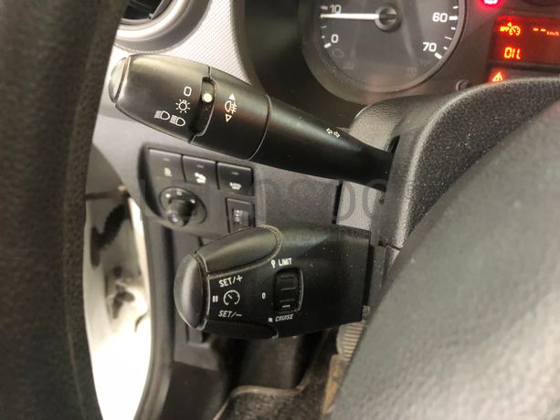 Peugeot Partner · Ano 2017