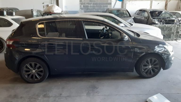 Peugeot 308 · Ano 2015