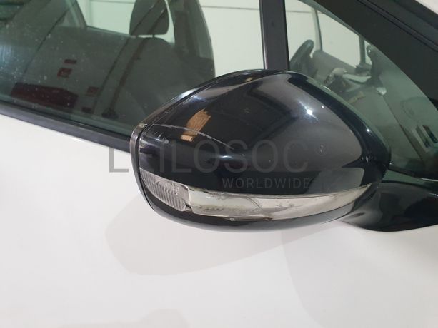 Peugeot 208 · Ano 2013