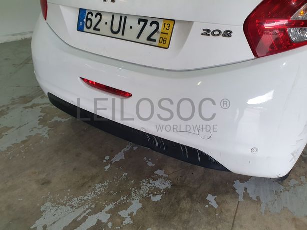 Peugeot 208 · Ano 2013