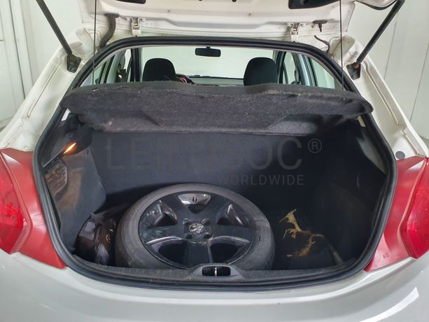 Peugeot 208 · Ano 2013