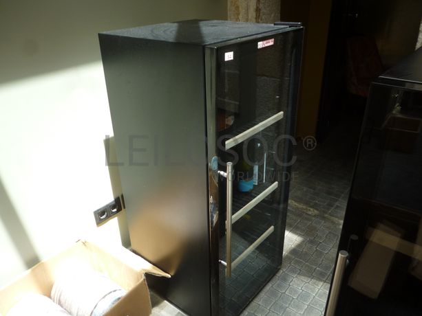 Artigos Decorativos · Expositores · Diversos