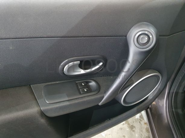 Renault Clio · Ano 2011