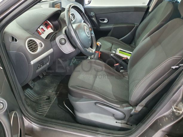 Renault Clio · Ano 2011