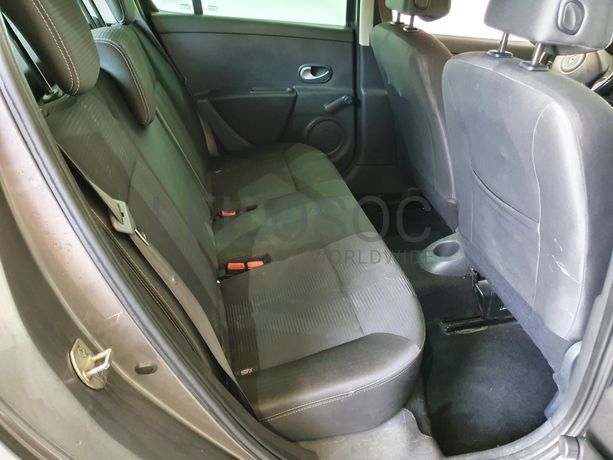 Renault Clio · Ano 2011