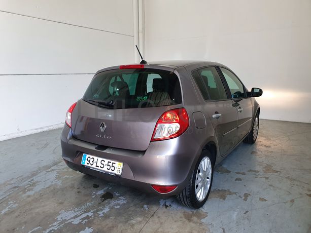 Renault Clio · Ano 2011