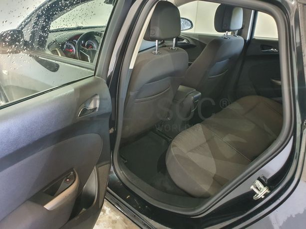 Opel Astra 1.7 CDTI · Ano 2012