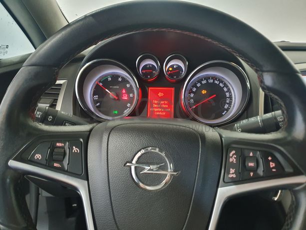 Opel Astra 1.7 CDTI · Ano 2012