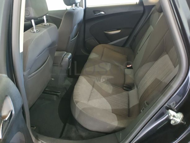 Opel Astra 1.7 CDTI · Ano 2012