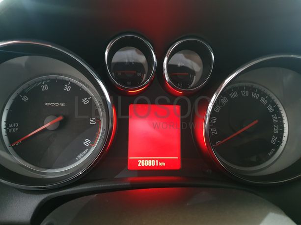 Opel Astra 1.7 CDTI · Ano 2012