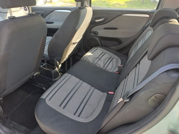 Fiat Punto · Ano 2010