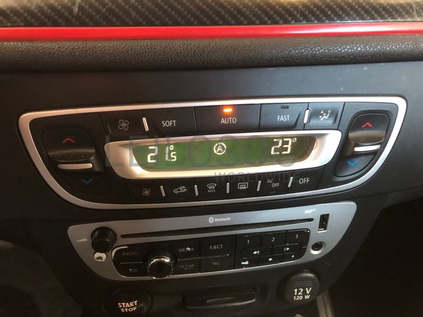 Renault Mégane III Coupé · Ano 2013