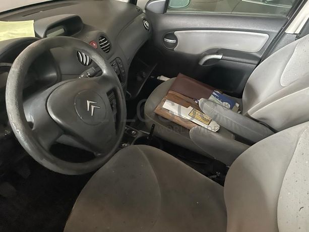 Citroën C3 1.1 i · Ano 2004