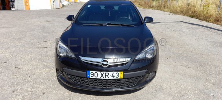 Opel Astra 1.7 CDTI · Ano 2014