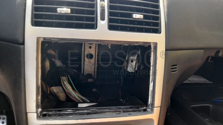 Peugeot 307 · Ano 2004