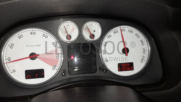 Peugeot 307 · Ano 2004