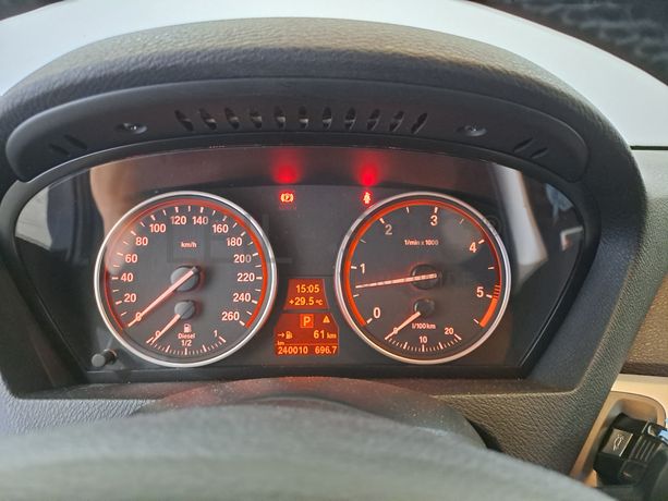 BMW X5 · Ano 2008