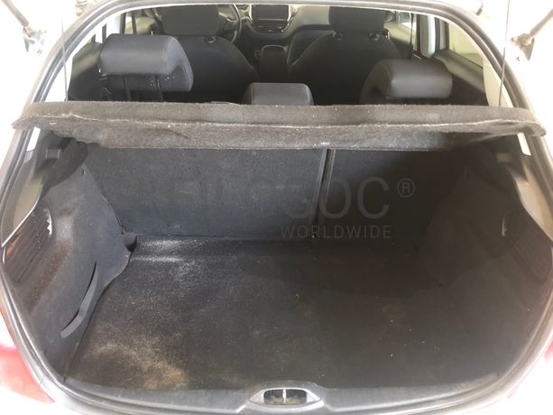 Peugeot 208 · Ano 2013