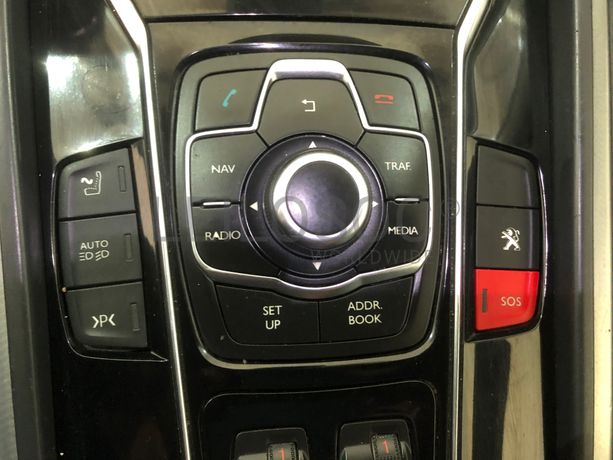 Peugeot 508 RXH Híbrido Diesel · Ano 2012