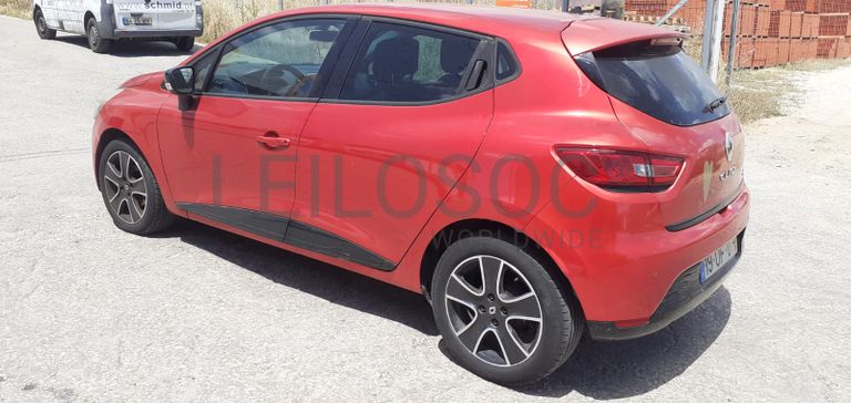 Renault Clio 1.5 DCI · Ano 2013