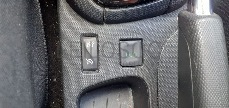 Renault Clio 1.5 DCI · Ano 2013