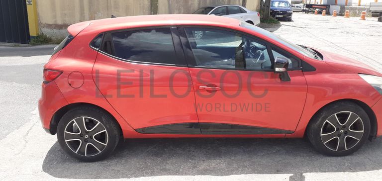 Renault Clio 1.5 DCI · Ano 2013