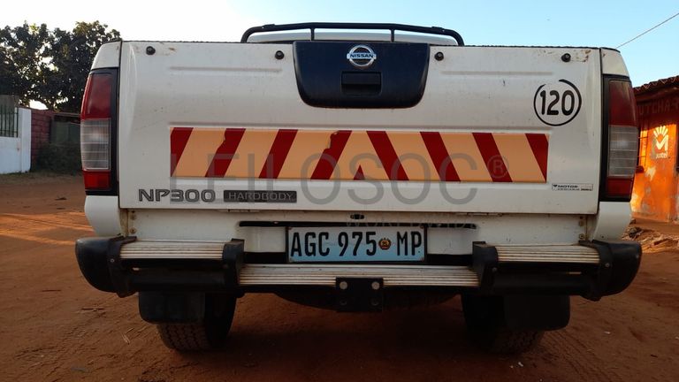 Nissan Hardbody 2.95m