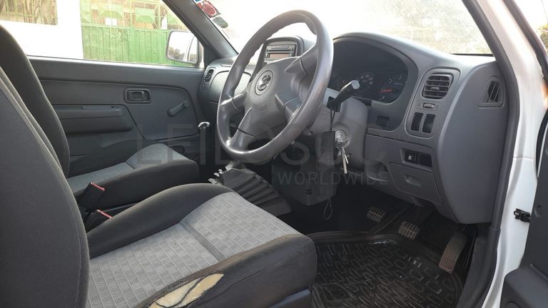 Nissan Hardbody 2.95m