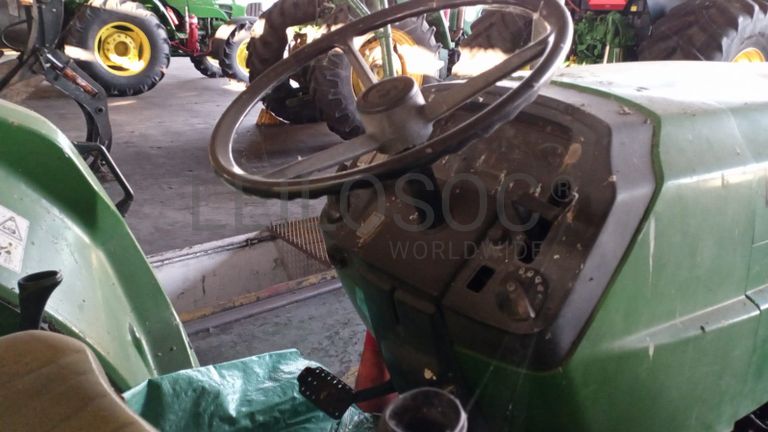 Trator John Deere