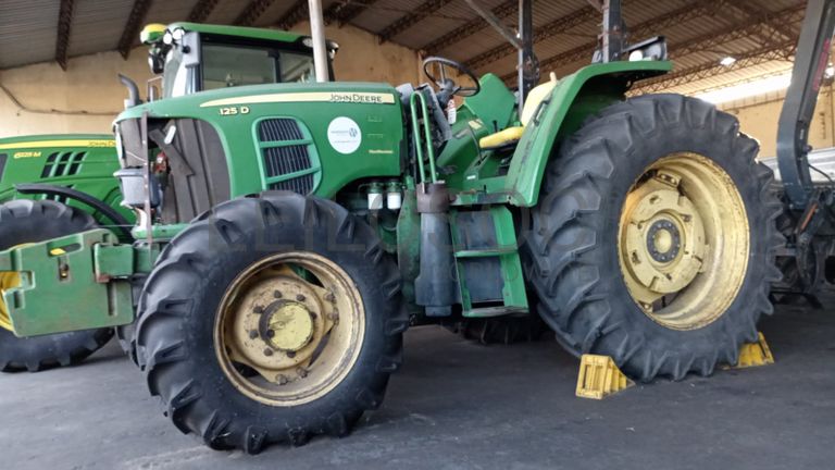 Trator John Deere