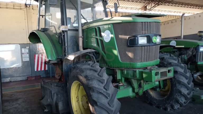 Trator John Deere