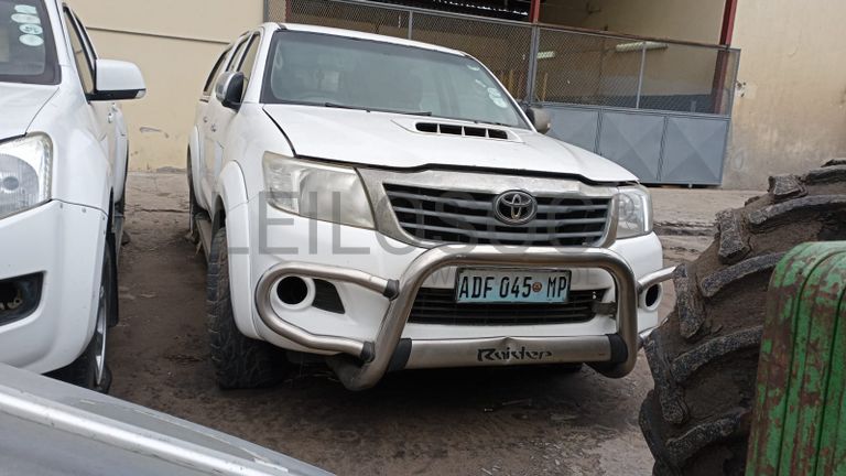 Toyota  Hilux