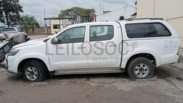Toyota  Hilux