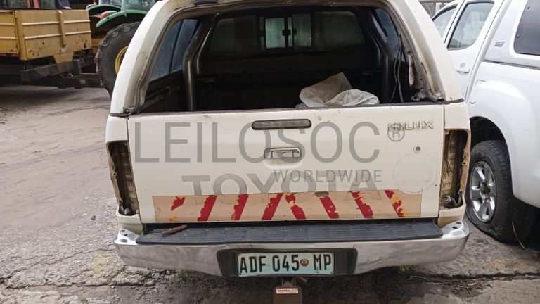 Toyota  Hilux
