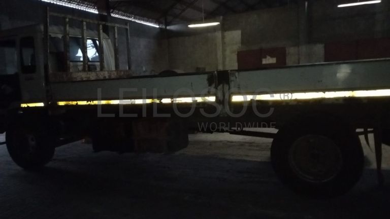 Camião ISUZU FTR800