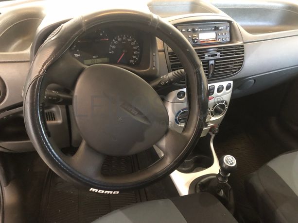 Fiat Punto · Ano 2001