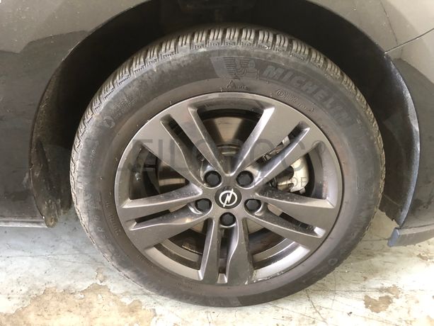 Opel Astra · Ano 2019