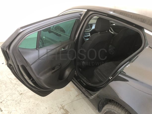 Opel Astra · Ano 2019