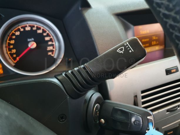 Opel Astra · Ano 2005