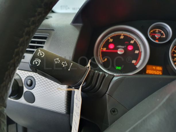 Opel Astra · Ano 2005