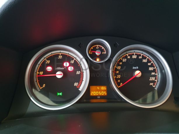 Opel Astra · Ano 2005