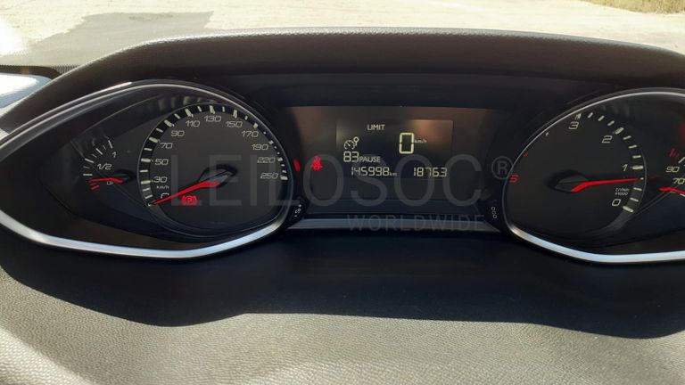 Peugeot 308 · Ano 2015